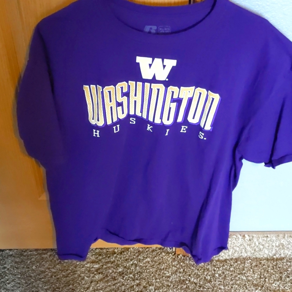 Washington Huskies T-shirt Men's size XL